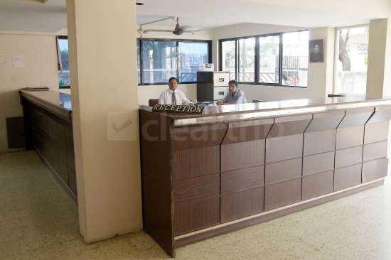 Hotel Meru Poona Buitenkant foto