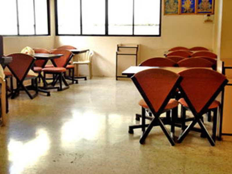 Hotel Meru Poona Buitenkant foto